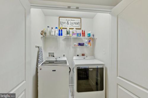 402 Chickamauga Dr, Harpers Ferry WV  25425 exterior