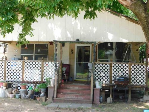 35 5th St, Healdton, OK 73438-2001