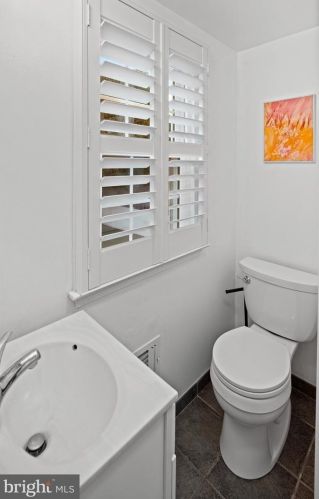 711 Greenman Rd, Tavistock NJ  08033-2719 exterior