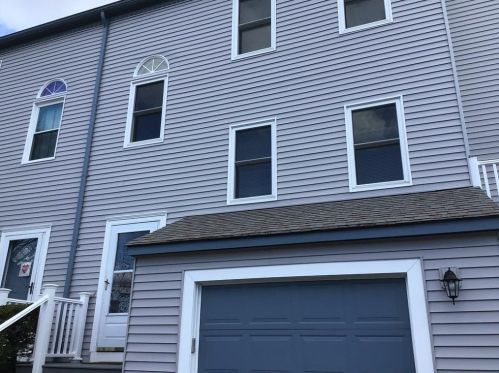 1 Willow Glen Cir, Warwick, RI 02889-8351
