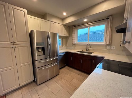 3237 Catherine St, Honolulu HI  96815-4149 exterior