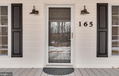 165 Gingerbread Ln, Harpers Ferry WV 25425-5591 exterior