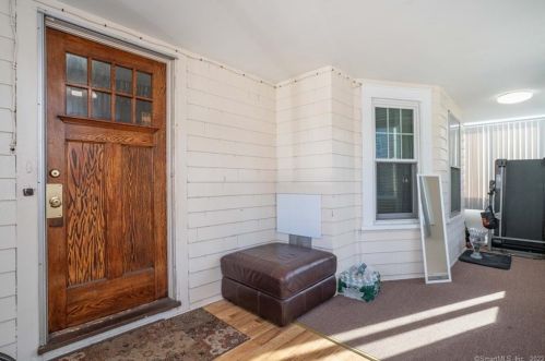19 Commonwealth Ave, New Britain CT  06053-2913 exterior