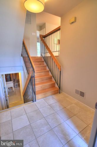 11514 Sunder Ct, Herndon, VA 20190-4444