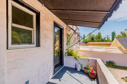 1151 Cedar St, Glendale CA  91207-1728 exterior