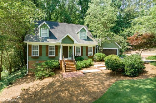 3748 Corinth Dr, Gainesville, GA 30506-3064