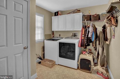 70 Pne Crk Dr, Carlisle PA  17013-9675 exterior