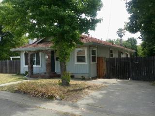 269 7th St, Lincoln, CA 95648-2027