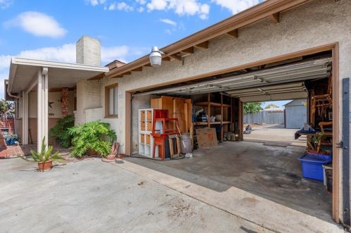 9711 Ball Rd, Anaheim, CA 92804-5310