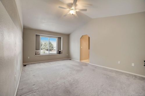 5201 Genoa Way, Aurora CO 80013-6295 exterior