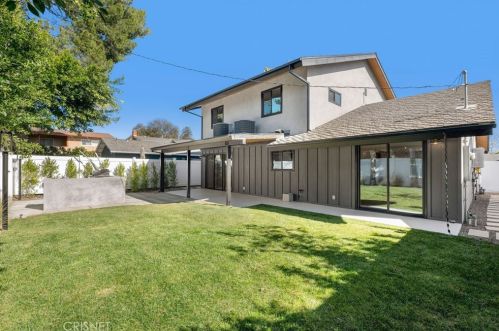 5243 Fulton Ave, Van Nuys CA  91401-5906 exterior