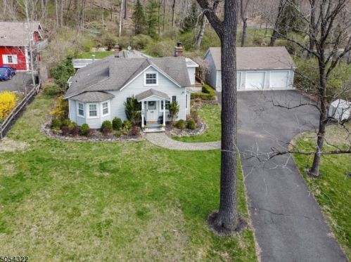 145 Glenside Ave, Scotch Plains, NJ 07076-1528