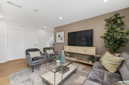 15374 Midcrest Dr, Whittier CA  90604-2336 exterior