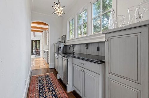 395 Beverly Rd, Atlanta GA  30309-2728 exterior