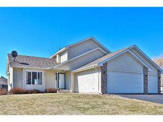907 Woodhill Cir, Minnetrista, MN 55388