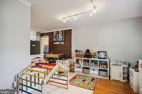 10130 Brookmoor Dr, Silver Spring MD 20901-2712 exterior