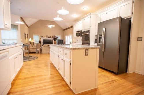 920 Forest Overlook Trl, Atlanta GA  30331-8307 exterior