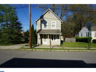 111 King St, Magnolia, NJ 08049-1419