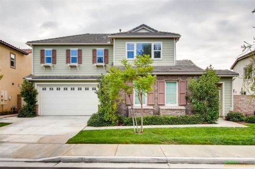 32077 Live Oak Dr, Temecula, CA 92592-4229
