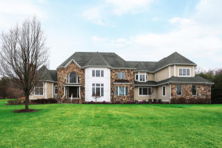 3 Pine Ridge Ct, Chester, NJ 07930-3233