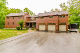 143 Brooks Rd, Barrington, NH 03825-7223