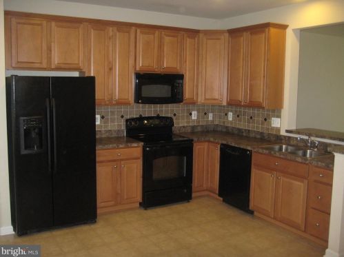 5 Wash House Cir, Middletown MD  21769-7741 exterior