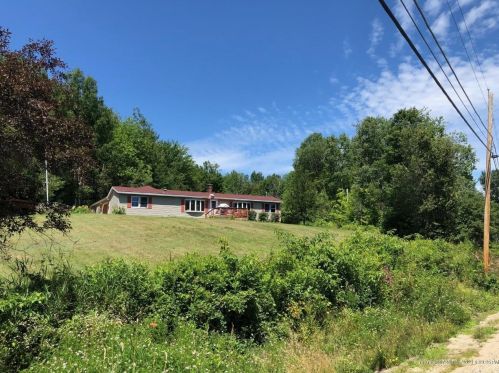 385 Swift River Rd, Mexico, ME 04257-1177
