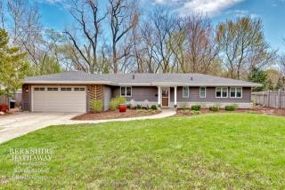 333 Brookside Cir, Wheaton, IL 60187-3103
