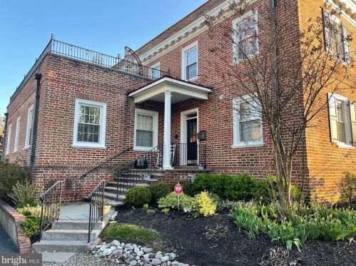 134 Kings Hwy, Tavistock NJ  08033-2093 exterior