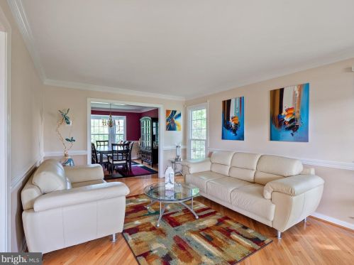 13219 Topsfield Ct, Herndon, VA 20171-2910