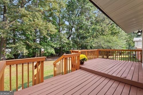 3949 Adamsville Dr, Atlanta GA  30331-3823 exterior