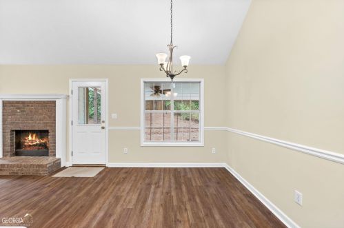 237 Oakwood Cir, Stockbridge GA  30281-6357 exterior