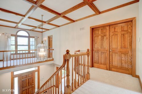 1547 Pine Lake Dr, Naperville IL  60564-9791 exterior