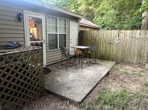 81 Hamilton Woods Dr, Warner Robins GA  31088-7159 exterior