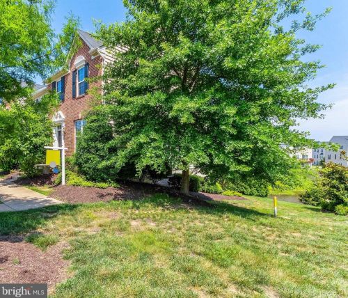 100 Bancroft Dr, Fredericksburg, VA 22405-1206
