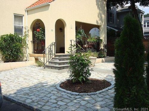 11 Rex St, Greenwich, CT 06831-5015