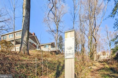 16 Severn Riv Rd, Severna Park MD 21146-4659 exterior