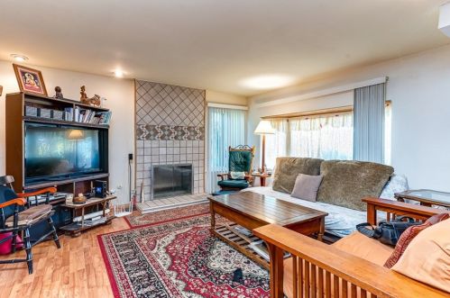 4890 Crest Ave, Riverside CA  92503-2942 exterior