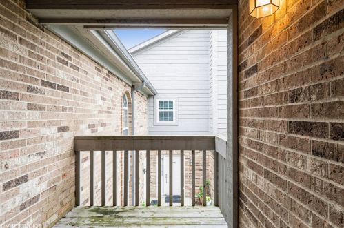 23 Foxcroft Rd, Naperville IL  60565-2361 exterior