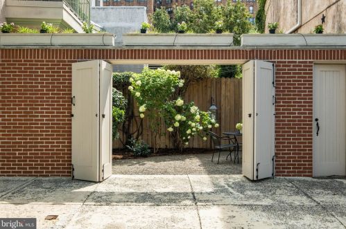 532 22nd St, Philadelphia PA 19140-4703 exterior