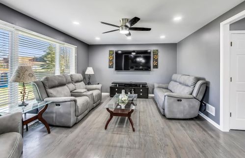 1169 Dovercliff Way, Bull Valley IL  60014-1803 exterior