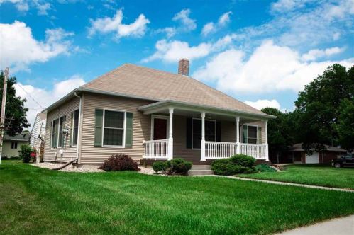 301 7th St, Cornlea, NE 68642-4245