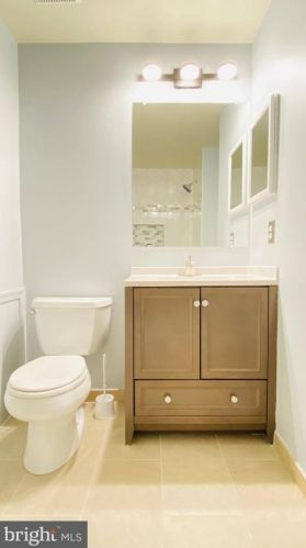 4 Dinsdale Ct, Silver Spring MD exterior