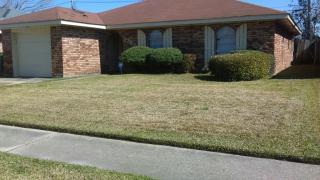 1704 Yorktowne Dr, Laplace LA  70068-2812 exterior