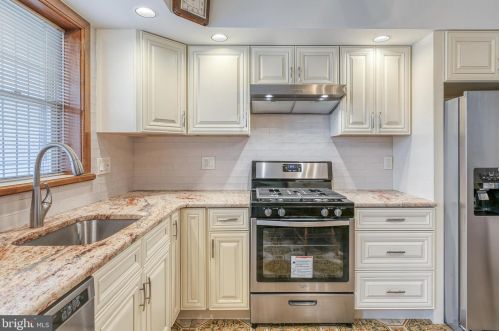 2434 10th St, Philadelphia PA 19133-1603 exterior