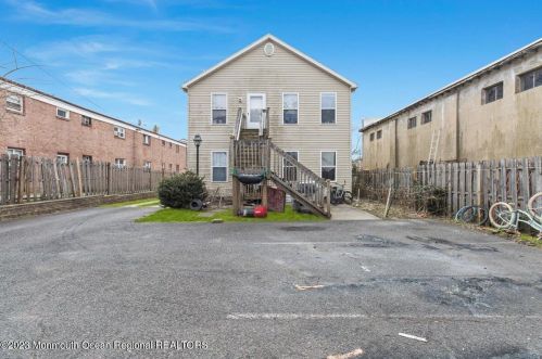 1317 Washington Ave, Tinton Falls NJ 07701-5760 exterior