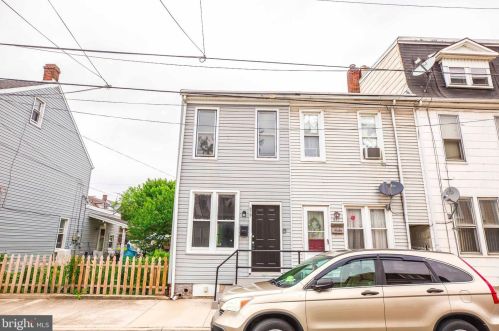 659 College Ave, York, PA 17401-3870