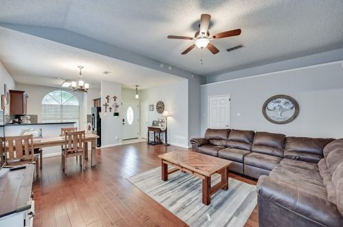 5724 Northfield Dr, Fort Worth TX  76179-3750 exterior