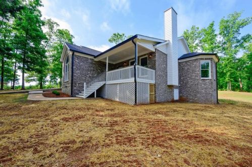 225 Willow Springs Dr, Porterdale, GA 30016-5841