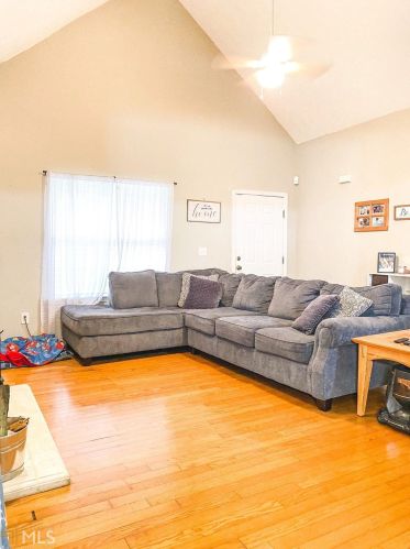 9116 Sterling Lakes Dr, Porterdale, GA 30014-3760